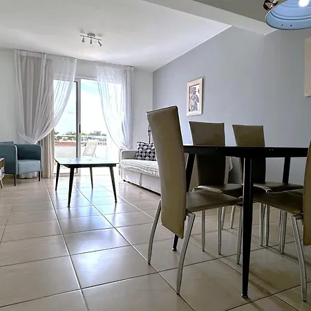 Narcissos 'nissi Beach' C12 *