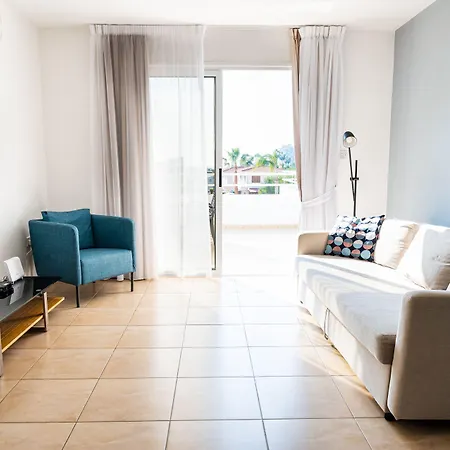 Narcissos 'nissi Beach' C12