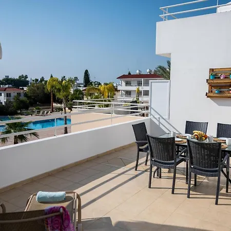 Narcissos 'nissi Beach' C12 Appartement